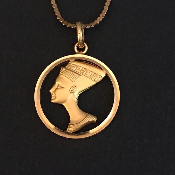18k 14k Yellow Gold Nefertiti Pendant 